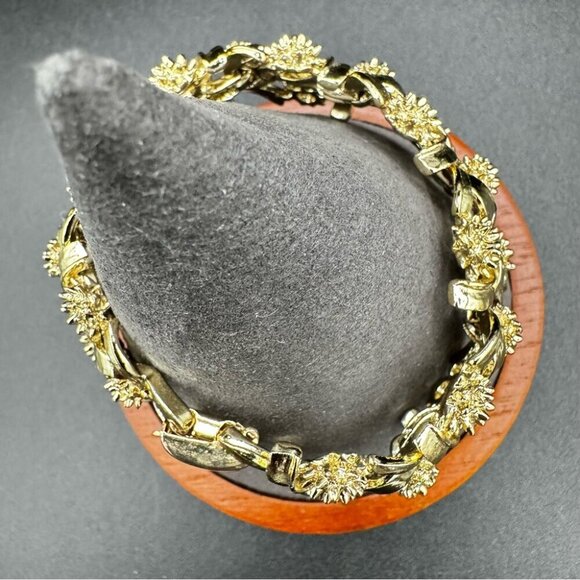 Coro Pegasus 1950s Mid-Century Gold Tone Ornate Textured Bracelet 7in Vintage - Picture 11 of 13